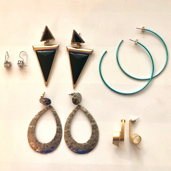Jewelry - Earring bundle! You get all 5! :)